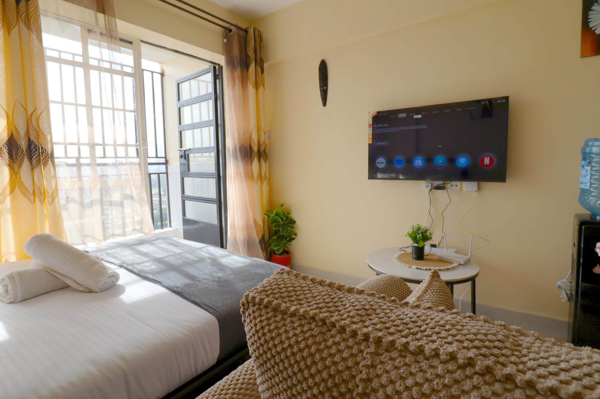 Studio Apartment - IMG_5605.jpg