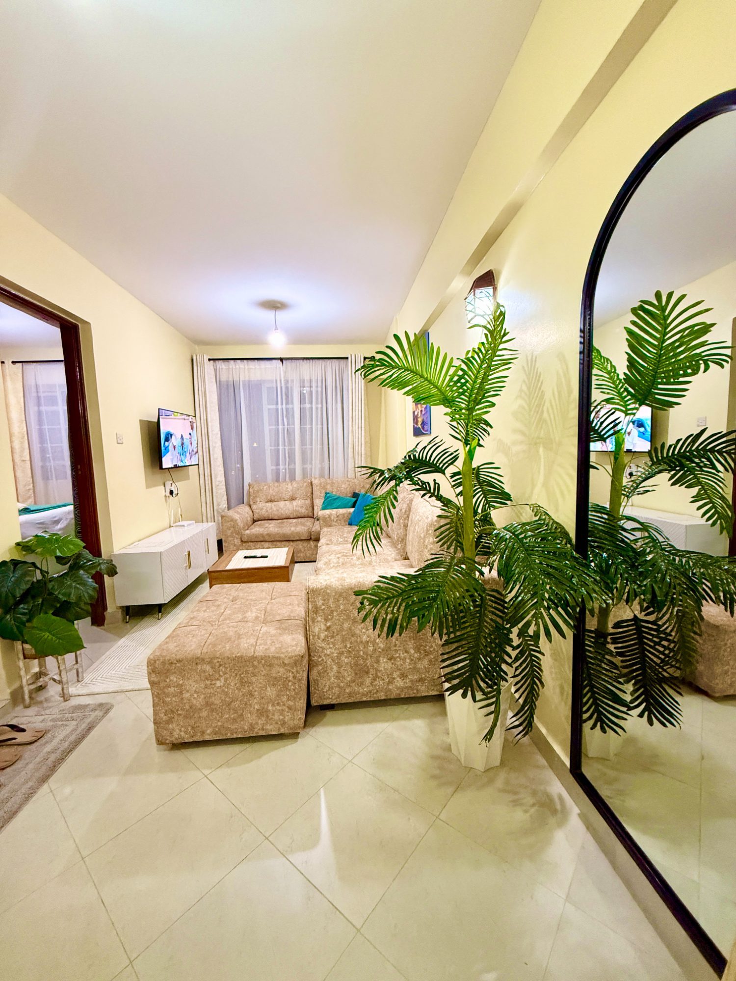 2 Bedroom Apartment - IMG_7076.jpg