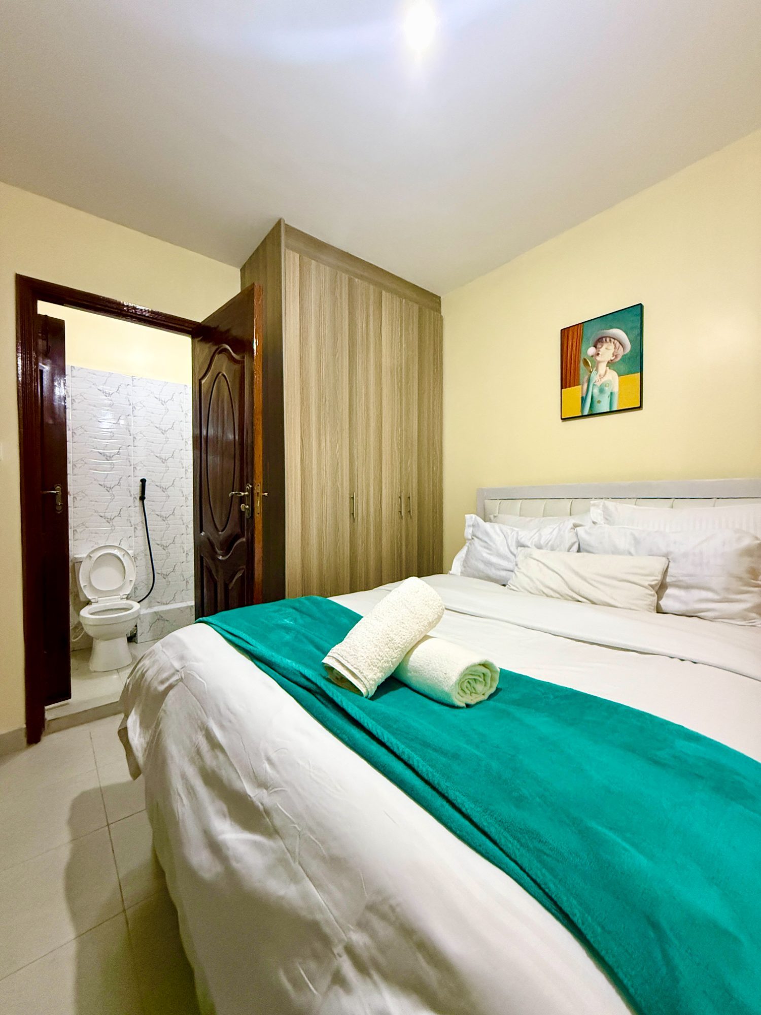 2 Bedroom Apartment - IMG_7082.jpg