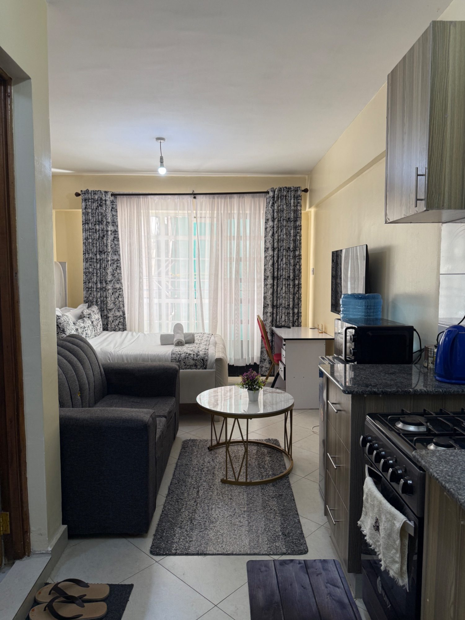 Studio Apartment - IMG_9054.jpg